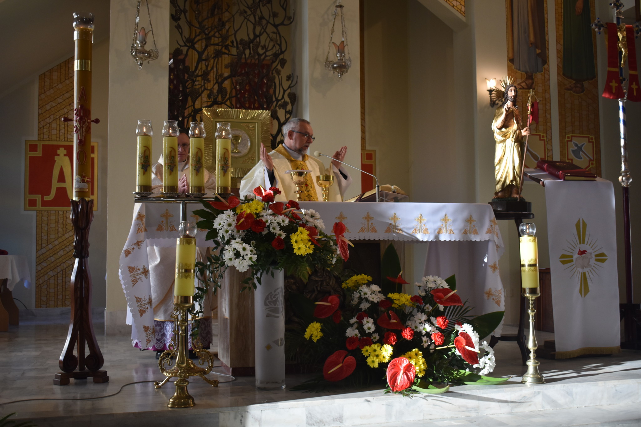 Wielkanoc(rezurekcja)-zdjęcia, Parafia Mogilno